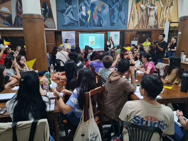 Taller "Designing Situated ELT Materials: Literary Recipes with a CSE Perspective"